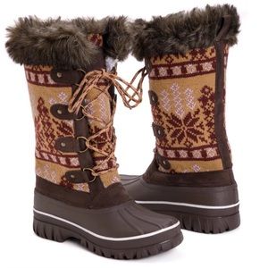 MUK LUKS NWT Brown Lace up Snow winter waterproof Boots